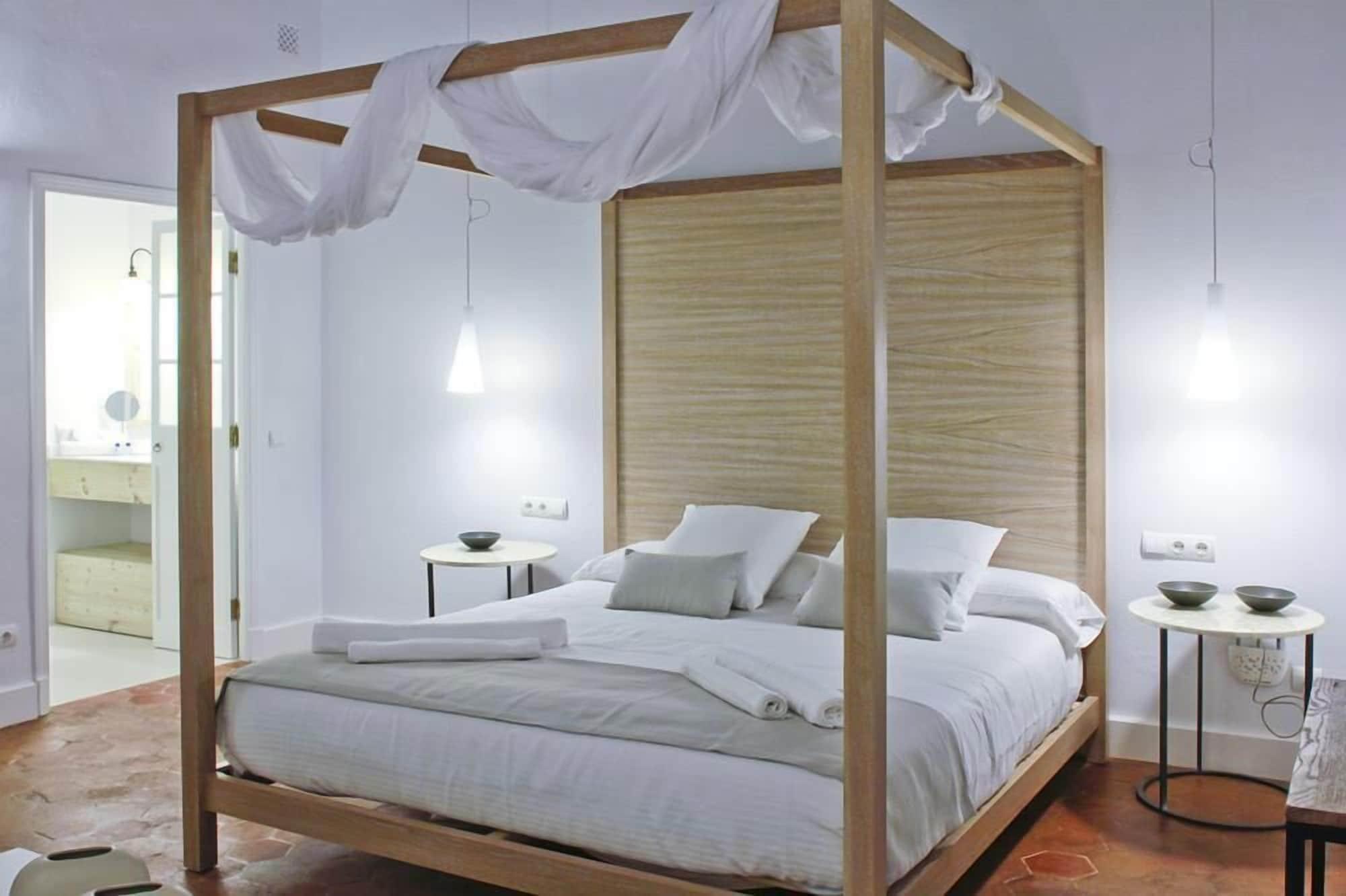 Hotel Can Roca Nou 3*